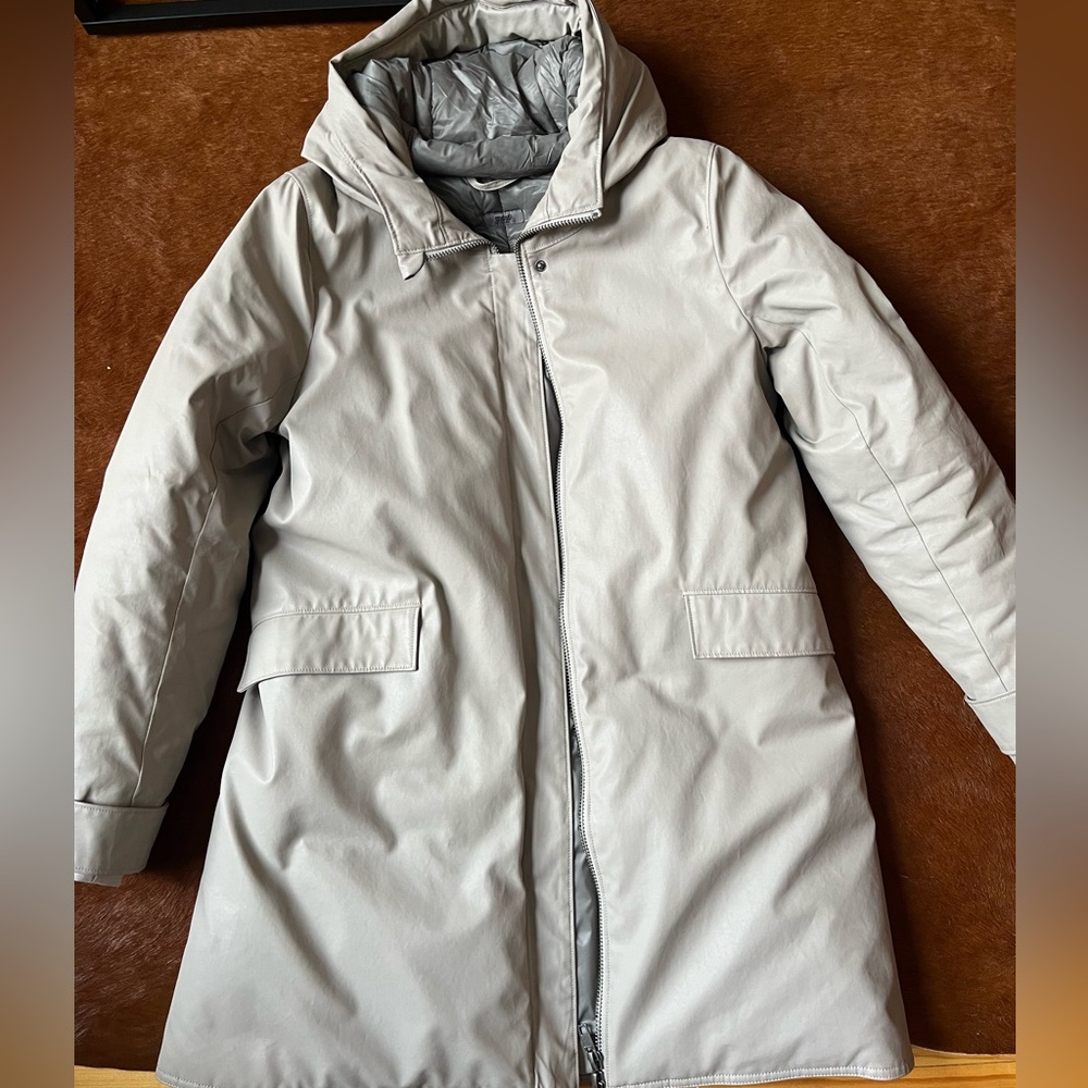 M0851 New coat beige grey winter -30degrees sz 8